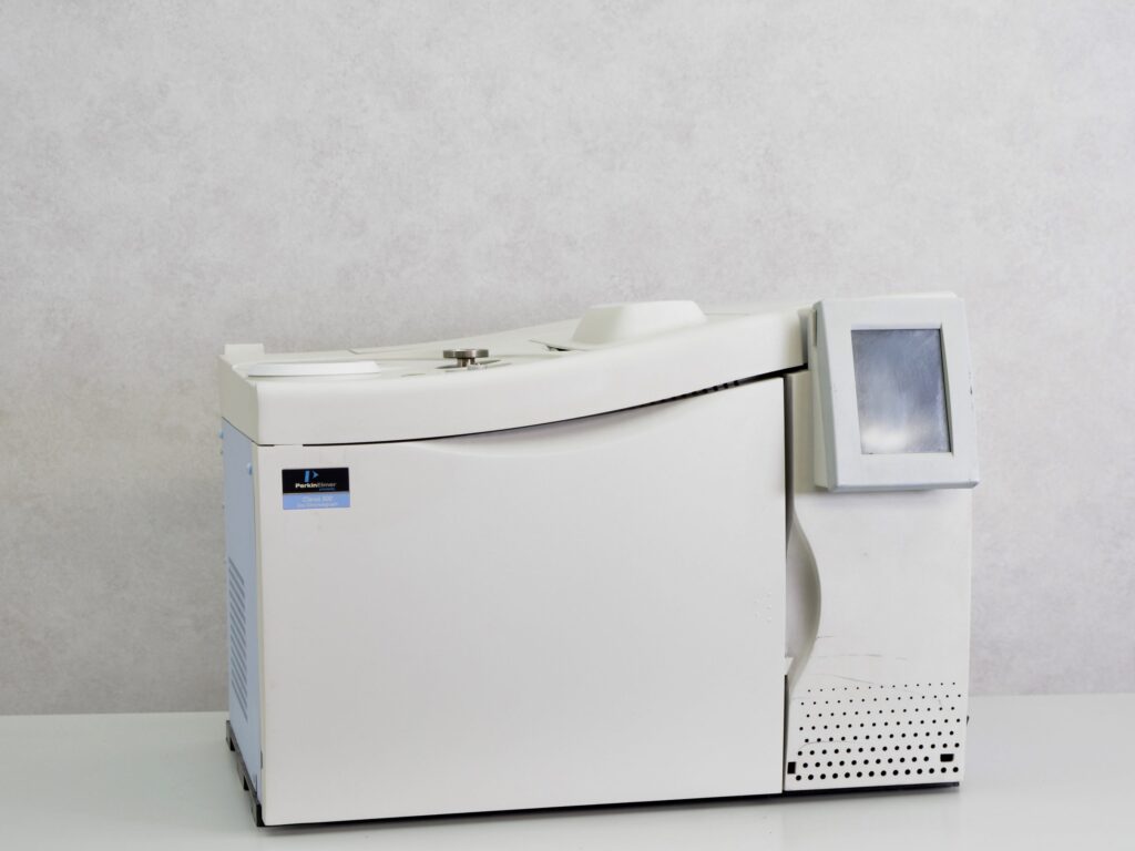 Refurbished PerkinElmer Clarus 500 gas chromatograph analytical GC system laboratory instrument